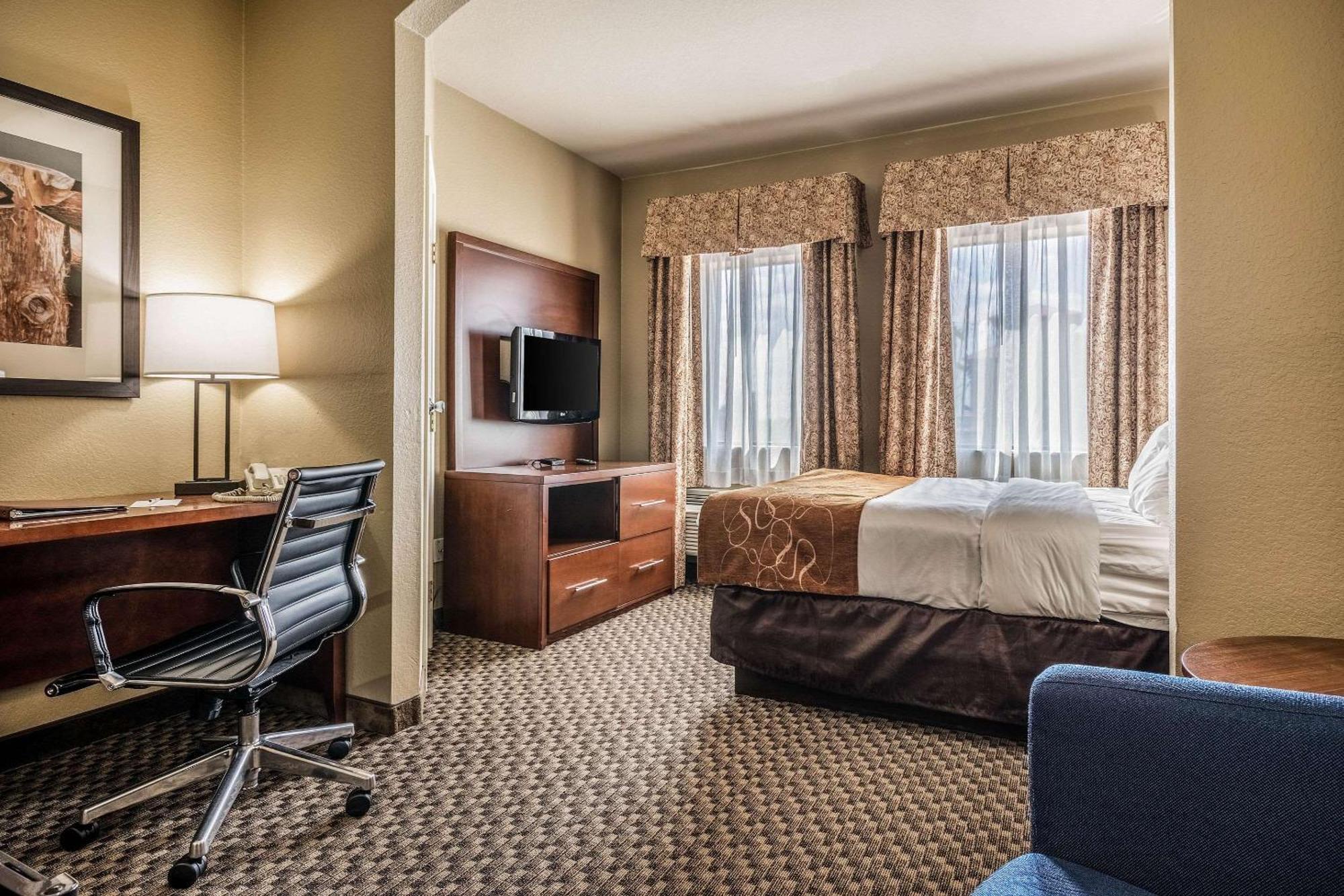Comfort Suites Near Texas State University Сан Маркос Экстерьер фото
